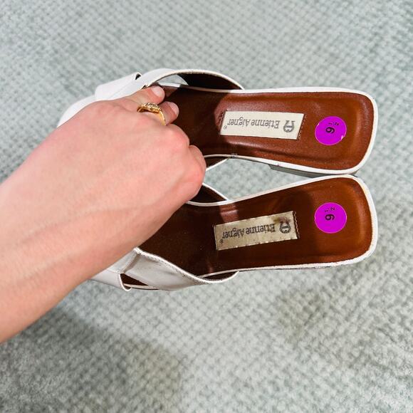 Vintage 90s Etienne Aigner White Peep Toe Leather Kitten Heel Sandal 9.5 - Picture 5 of 5